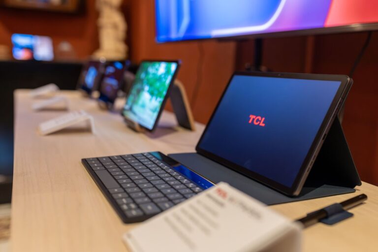 Smart Home Tablet Steuerung Loxone Air Nachrüstung Altbau